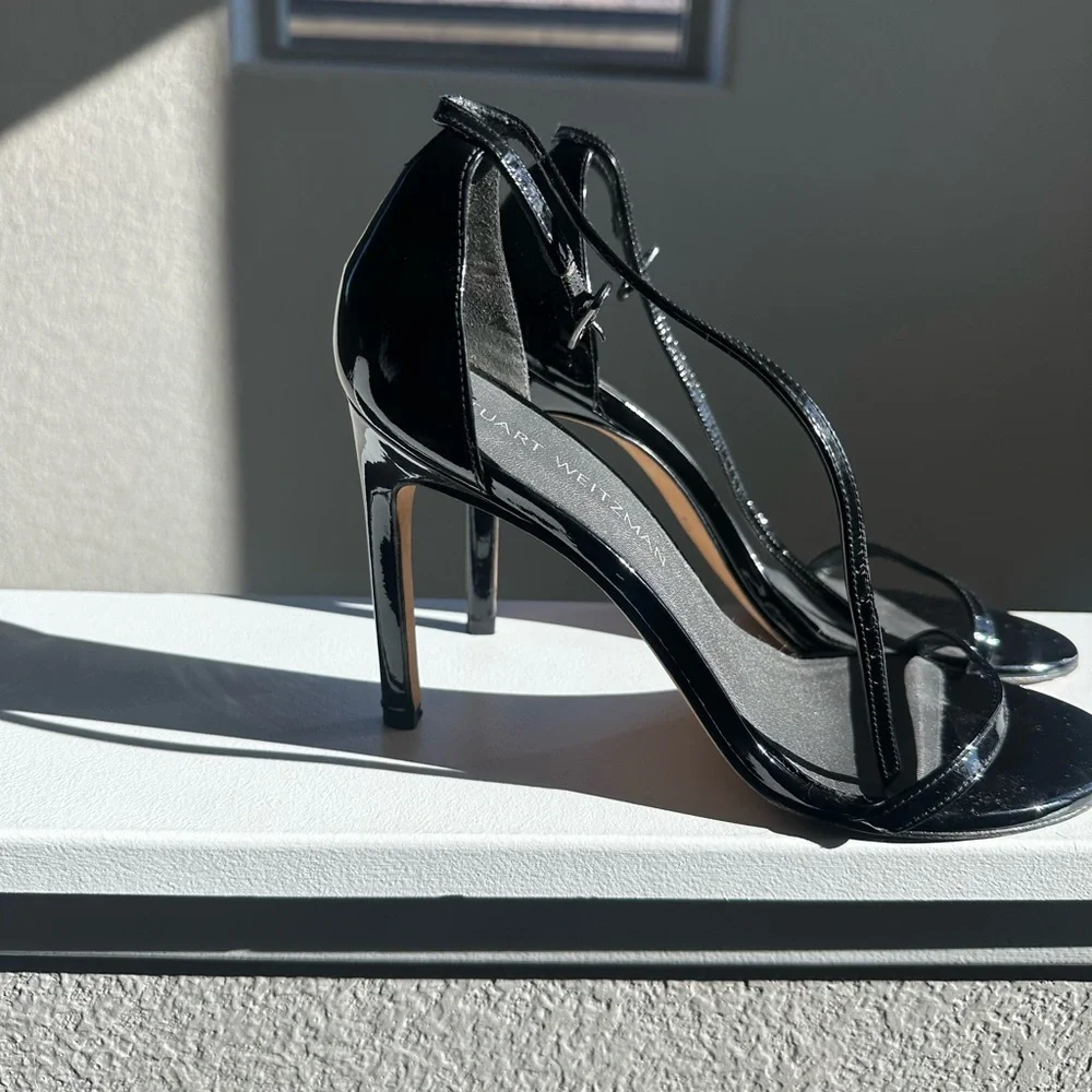 Stuart Weitzman - Picture 3 of 5